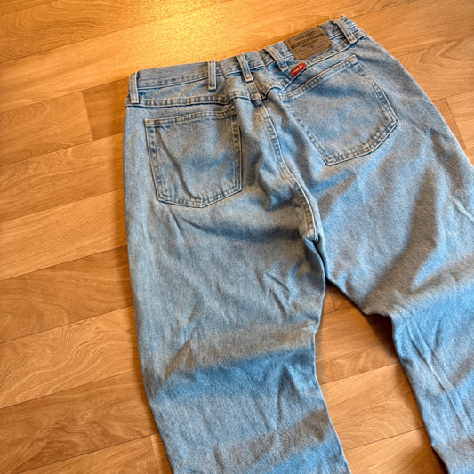 Wrangler Premium Quality Light Stonewash Straight Leg Jeans Comfort Guaranteed Denim Mens