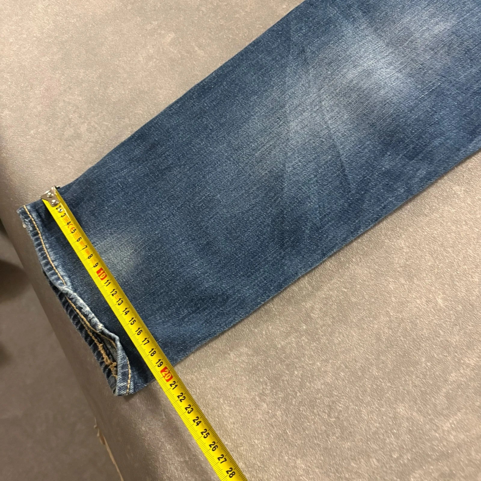 Levis 513 Blue Straight Fit Jeans Mens W34 L32 Dark Wash Denim Vintage Red Tab Slim Straight