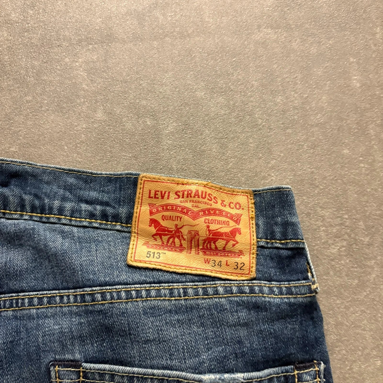 Levis 513 Blue Straight Fit Jeans Mens W34 L32 Dark Wash Denim Vintage Red Tab Slim Straight