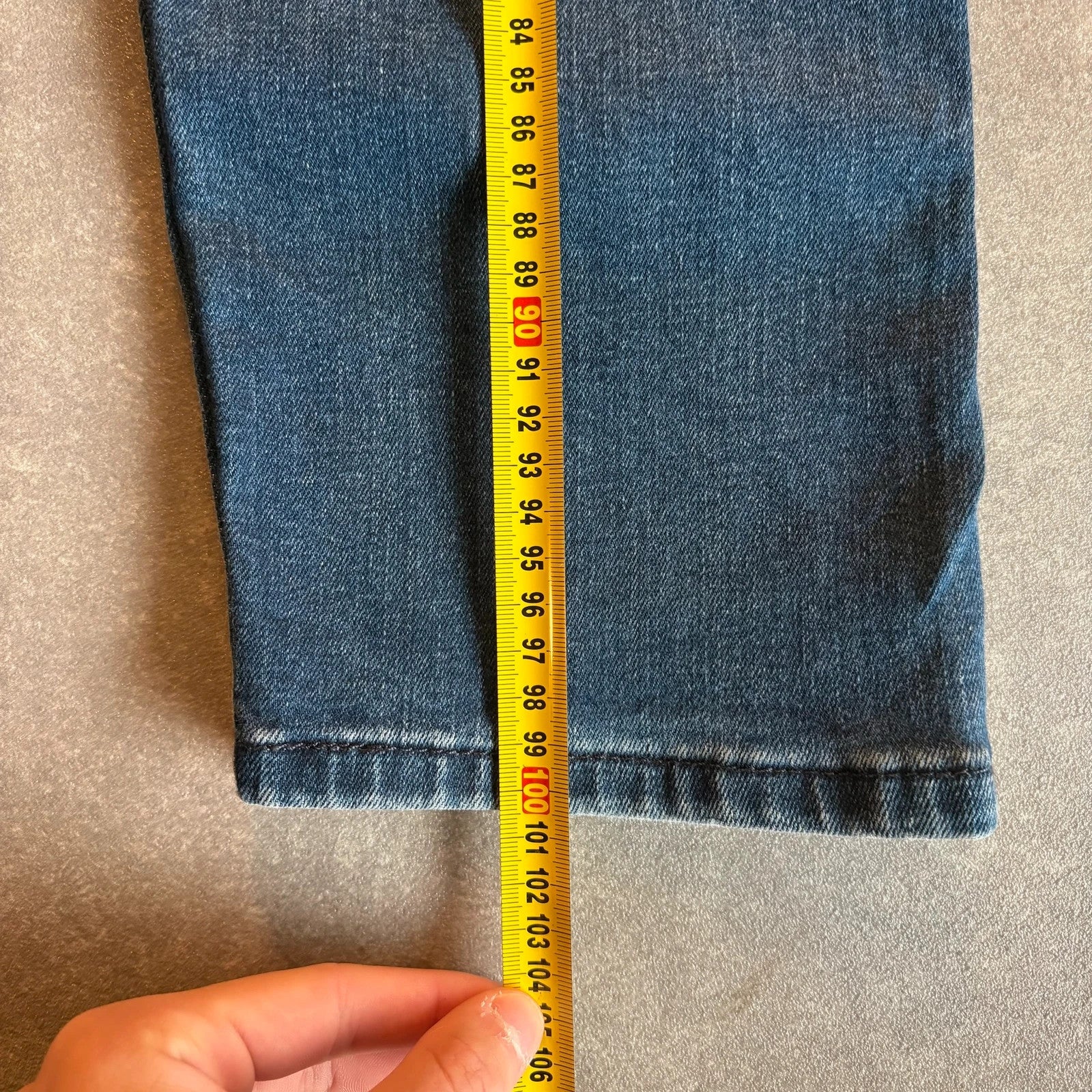 Levis 502 Regular Taper Jeans Mens W32 L29 Mid Wash Denim Vintage Red Tab Tapered Straight Leg Faded