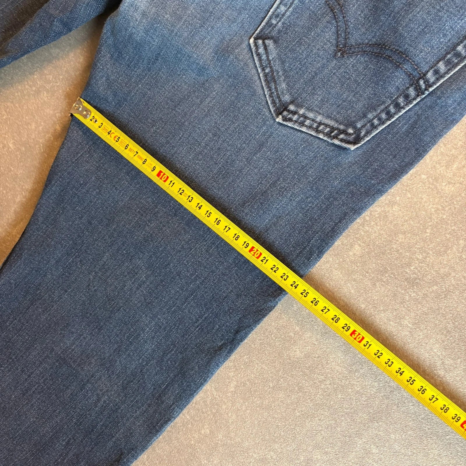 Levis 502 Regular Taper Jeans Mens W32 L29 Mid Wash Denim Vintage Red Tab Tapered Straight Leg Faded
