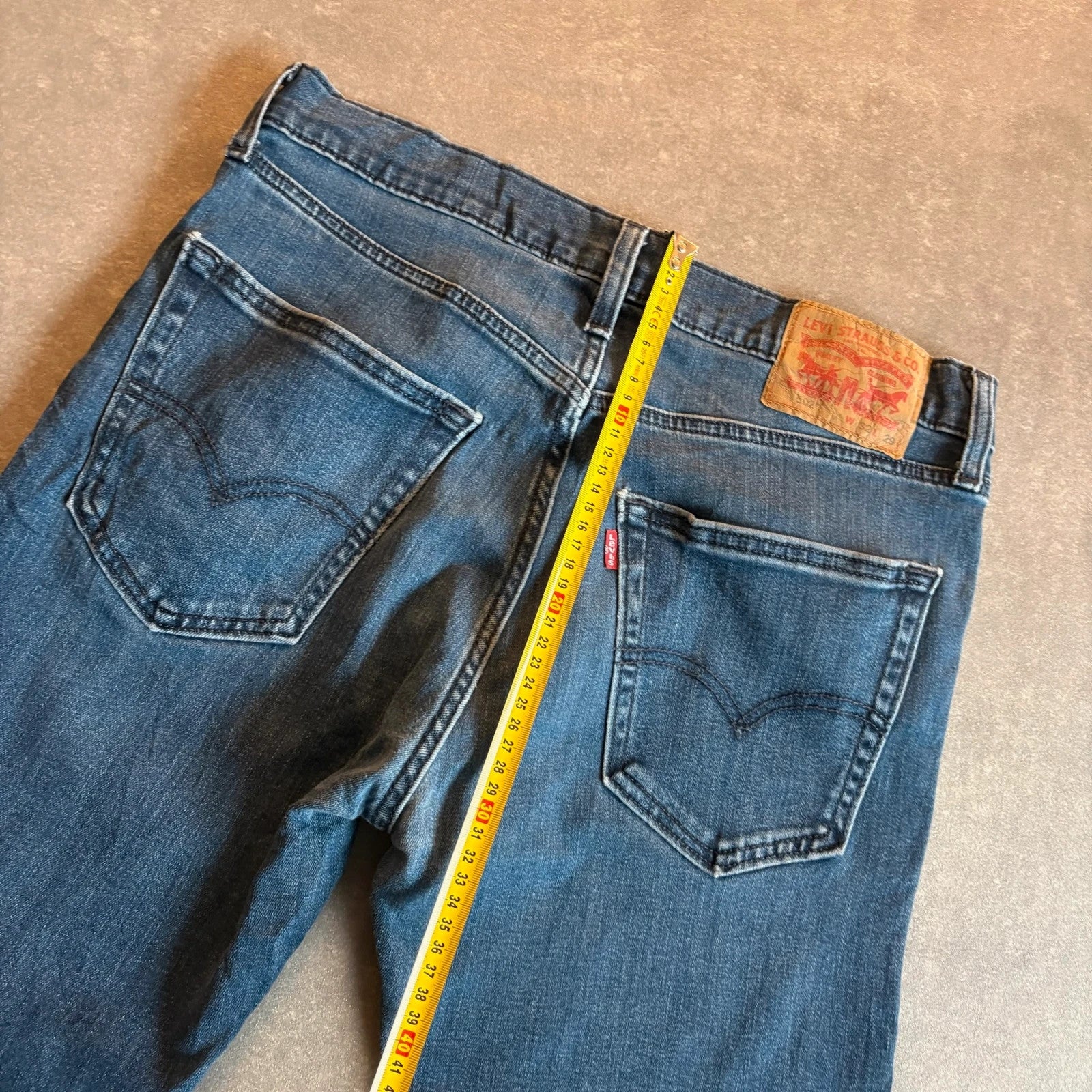 Levis 502 Regular Taper Jeans Mens W32 L29 Mid Wash Denim Vintage Red Tab Tapered Straight Leg Faded