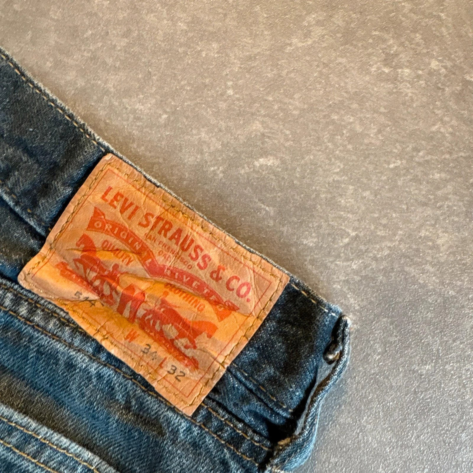 Levis 514 Straight Fit Jeans Mens W34 L32 Mid Wash Denim Vintage Red Tab Regular Straight Leg Faded