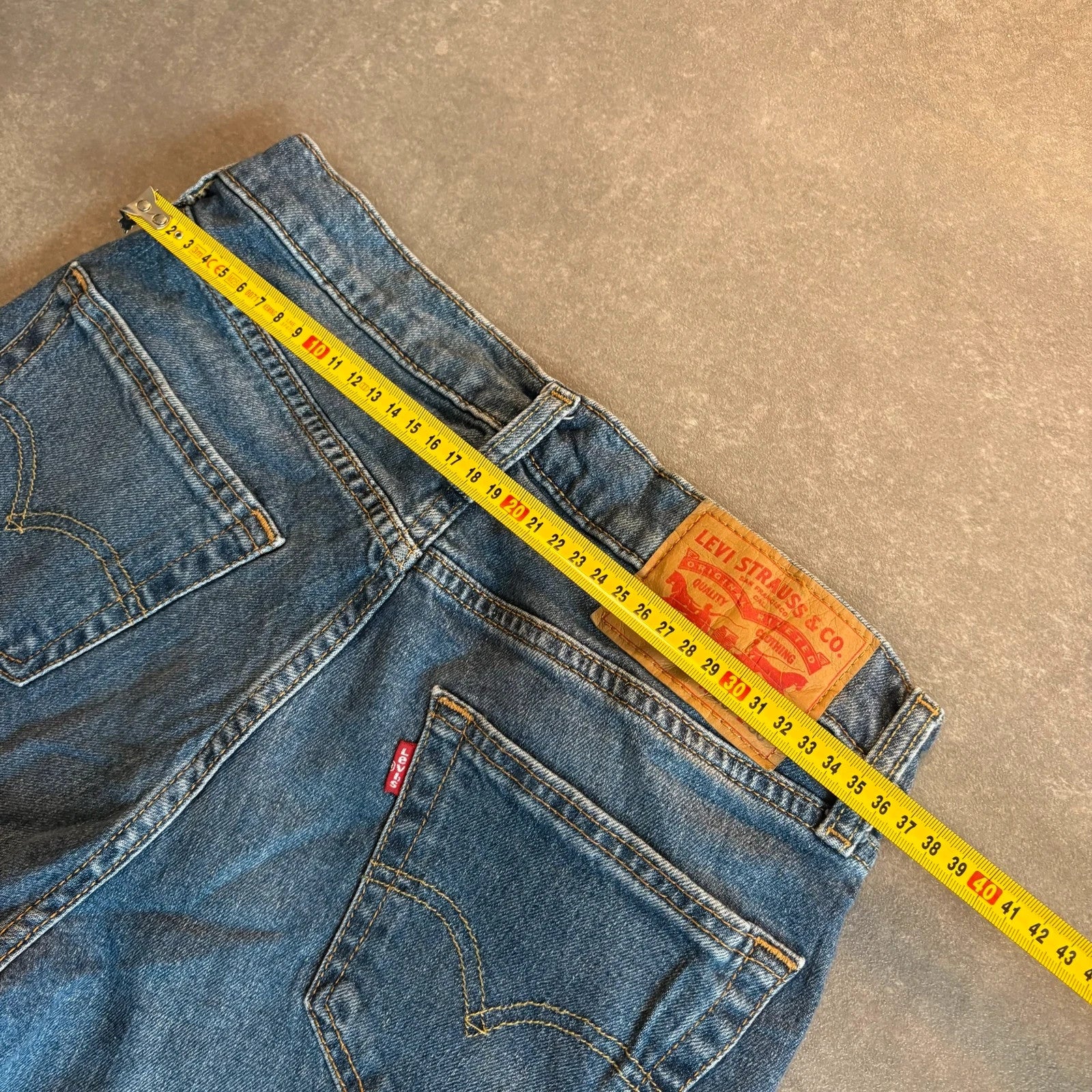 Levis 511 Slim Fit Jeans Mens W29 L30 Mid Wash Blue Denim Vintage Red Tab Tapered Slim Distressed