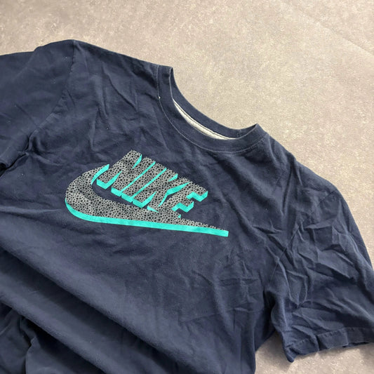 Nike Navy Teal Animal Print Spellout Graphic T-Shirt Mens Medium Streetwear Vintage