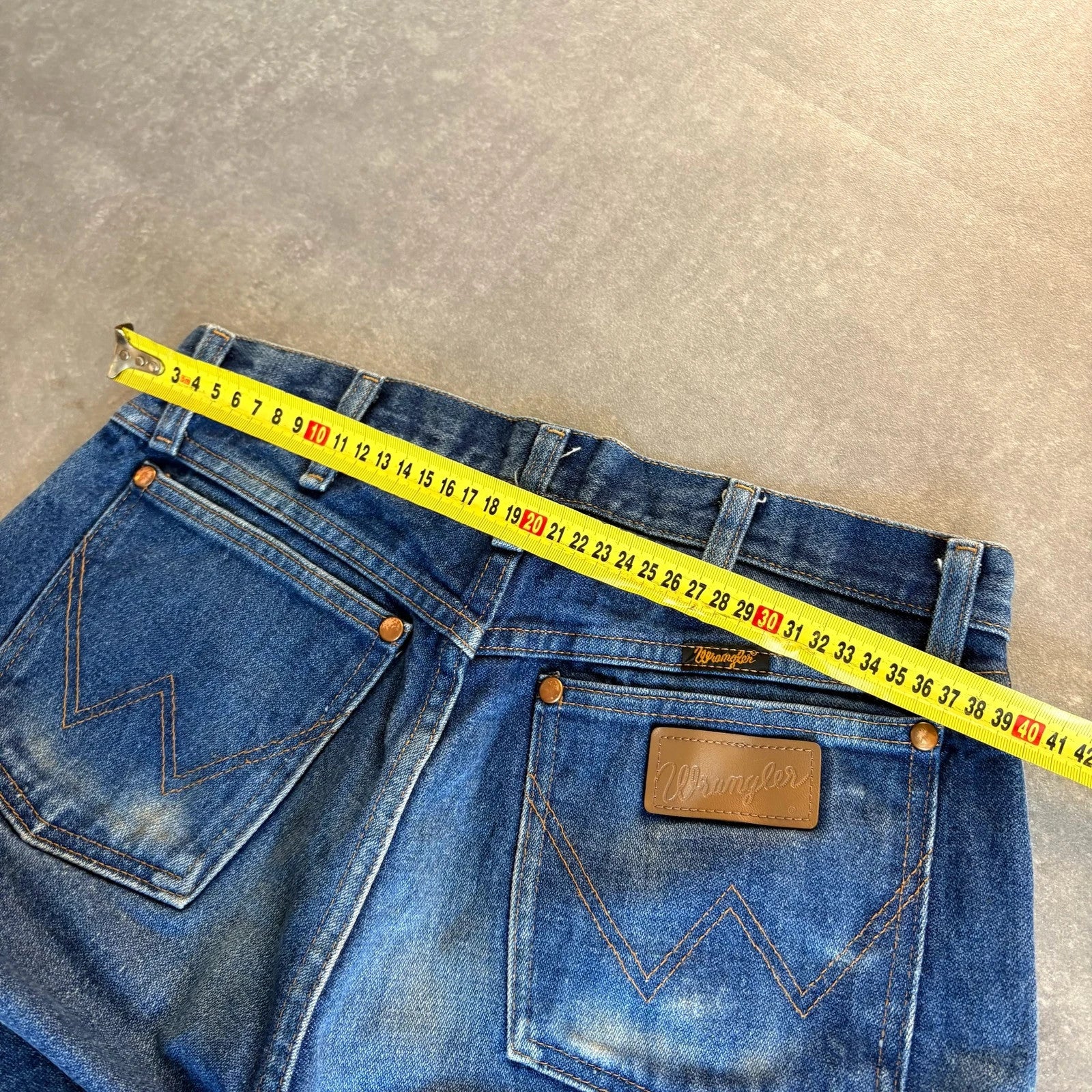 Wrangler Slim Fit Light Wash Denim Jeans Mens W36 Straight Leg Red Tab Vintage Casual Cotton Denim