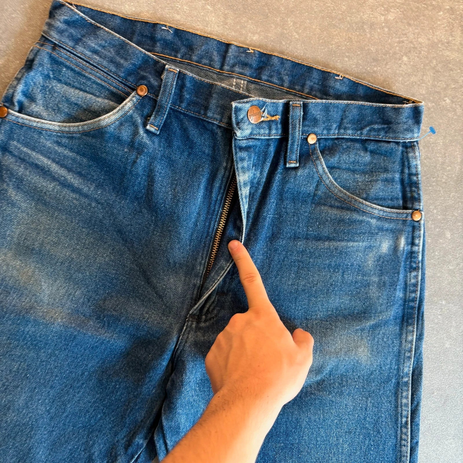 Wrangler Slim Fit Light Wash Denim Jeans Mens W36 Straight Leg Red Tab Vintage Casual Cotton Denim