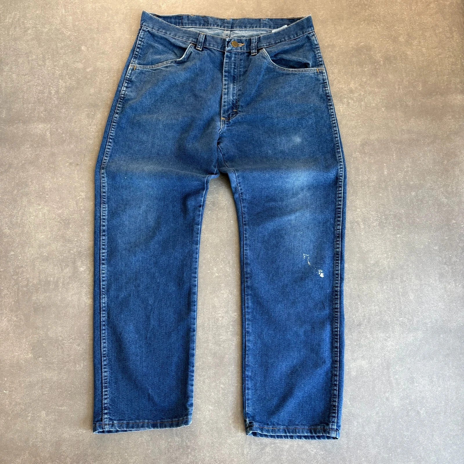 Wrangler Slim Fit Light Wash Denim Jeans Mens Straight Leg Red Tab Vintage Smaller Fit Casual Cotton