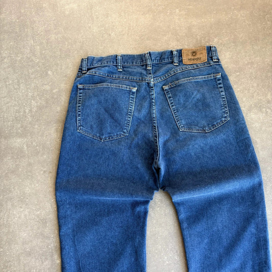 Wrangler Slim Fit Light Wash Denim Jeans Mens Straight Leg Red Tab Vintage Smaller Fit Casual Cotton
