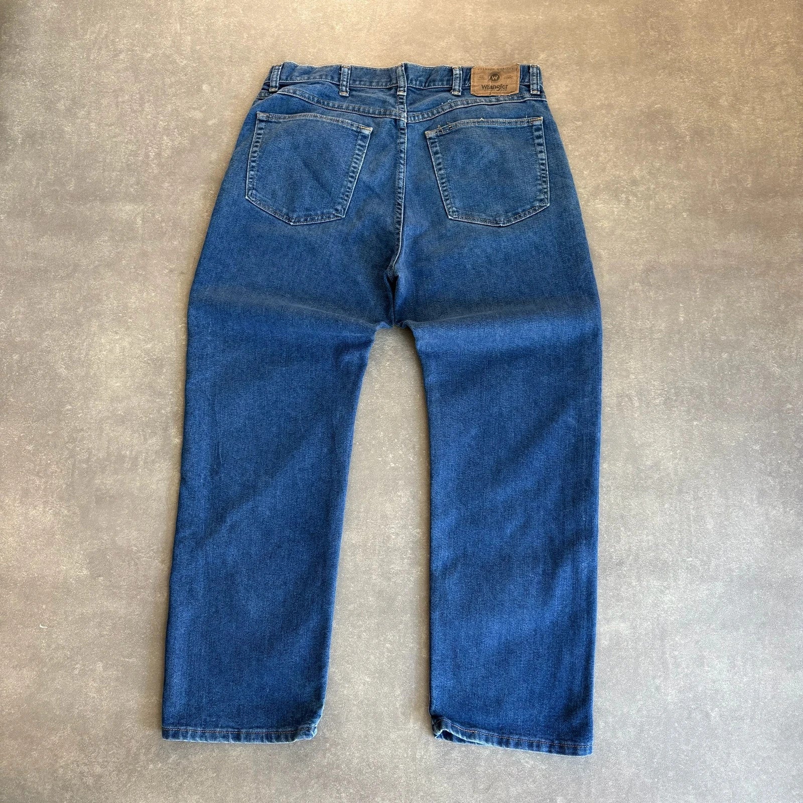 Wrangler Slim Fit Light Wash Denim Jeans Mens Straight Leg Red Tab Vintage Smaller Fit Casual Cotton
