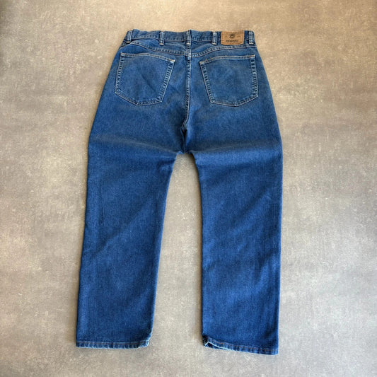 Wrangler Slim Fit Light Wash Denim Jeans Mens Straight Leg Red Tab Vintage Smaller Fit Casual Cotton