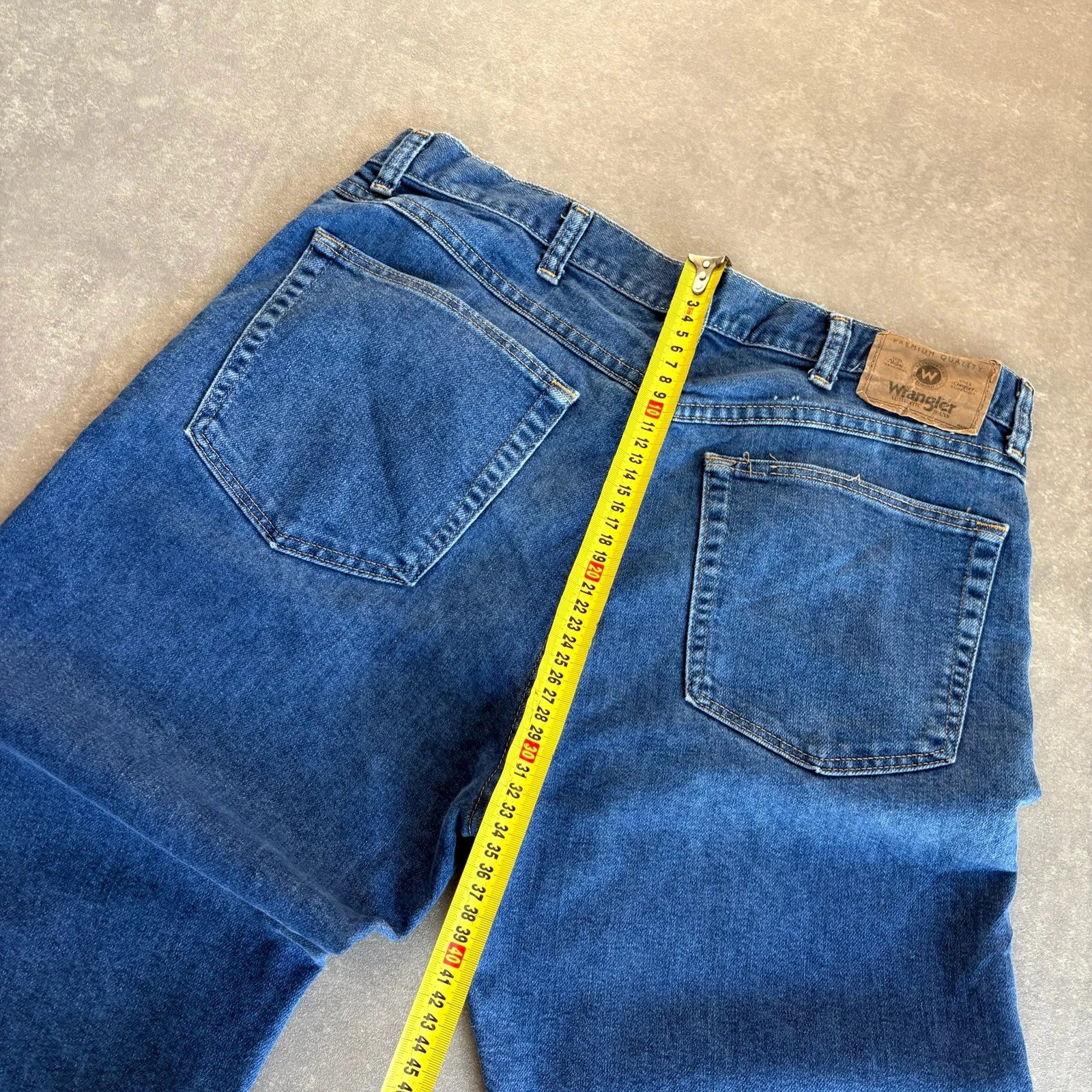 Wrangler Slim Fit Light Wash Denim Jeans Mens Straight Leg Red Tab Vintage Smaller Fit Casual Cotton