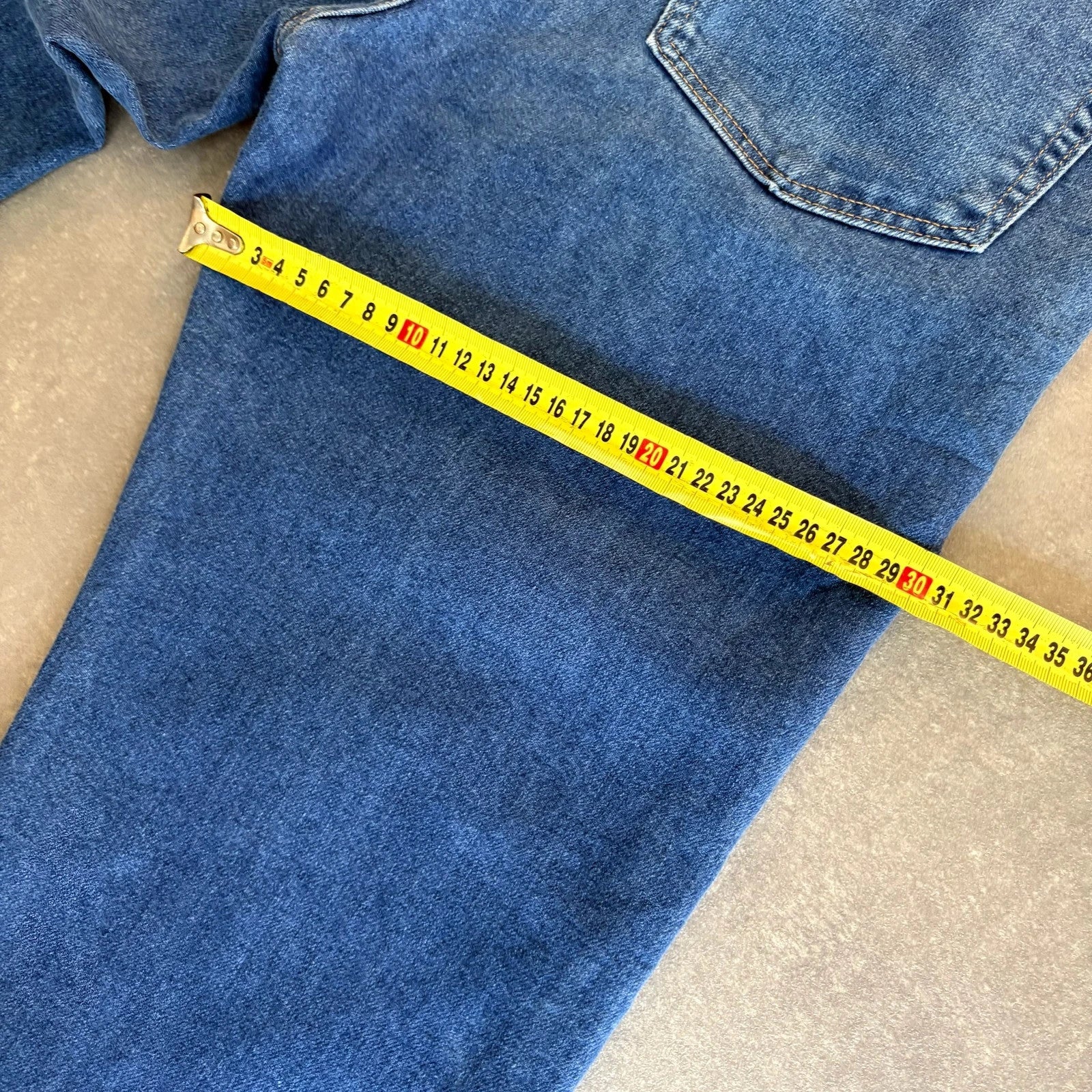 Wrangler Slim Fit Light Wash Denim Jeans Mens Straight Leg Red Tab Vintage Smaller Fit Casual Cotton