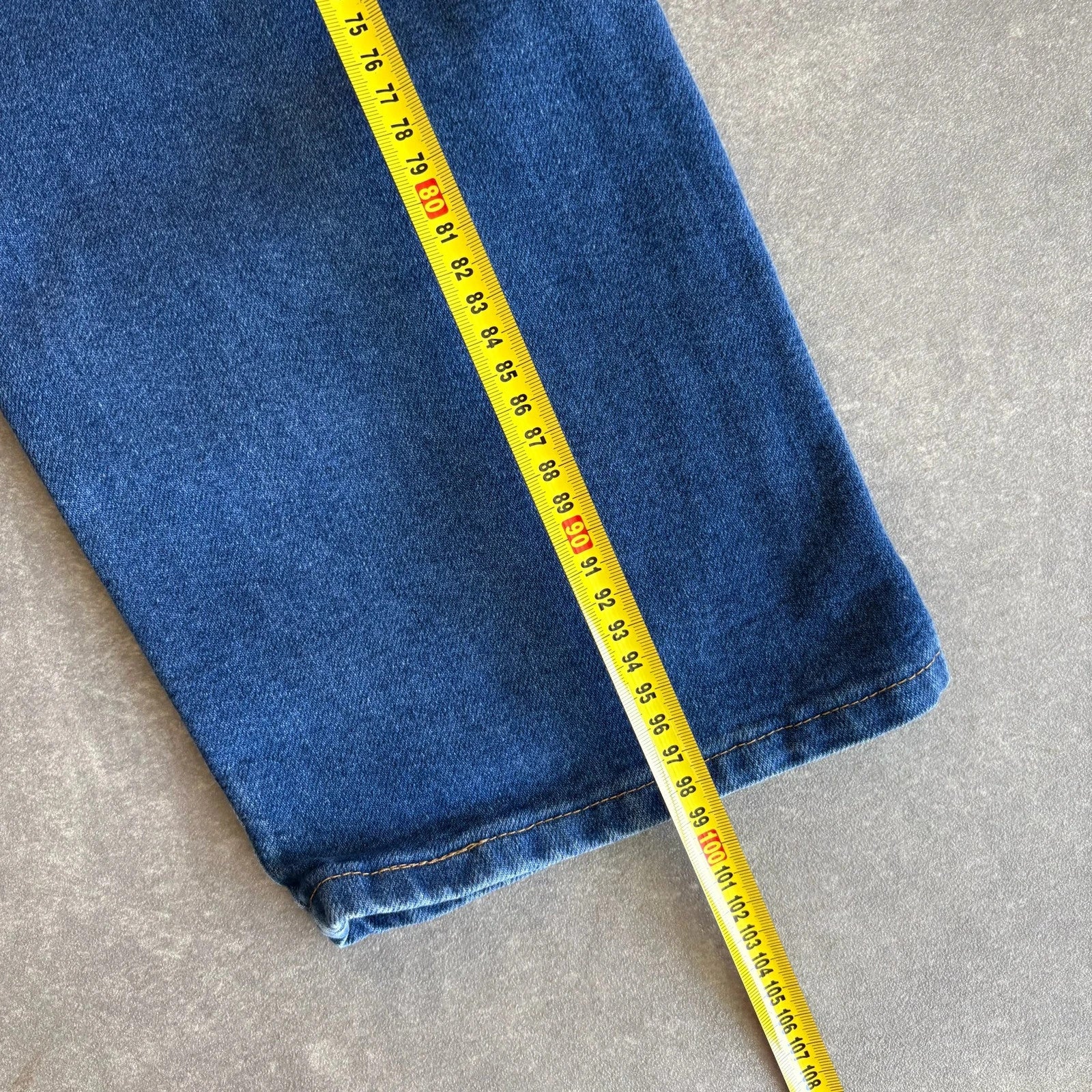 Wrangler Slim Fit Light Wash Denim Jeans Mens Straight Leg Red Tab Vintage Smaller Fit Casual Cotton