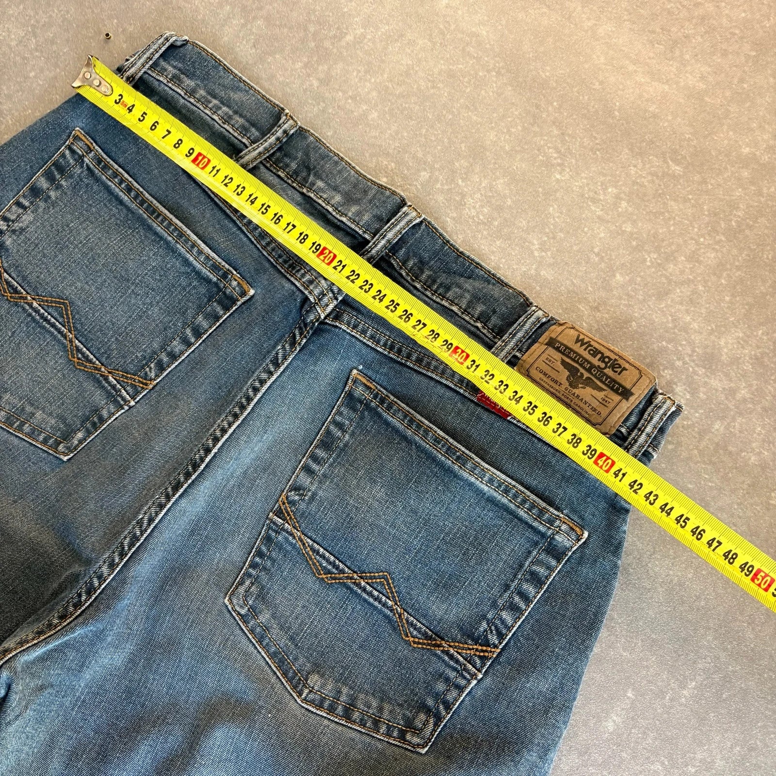 Wrangler Slim Fit Light Wash Denim Jeans Mens Straight Leg Red Tab Vintage Smaller Fit Casual Cotton