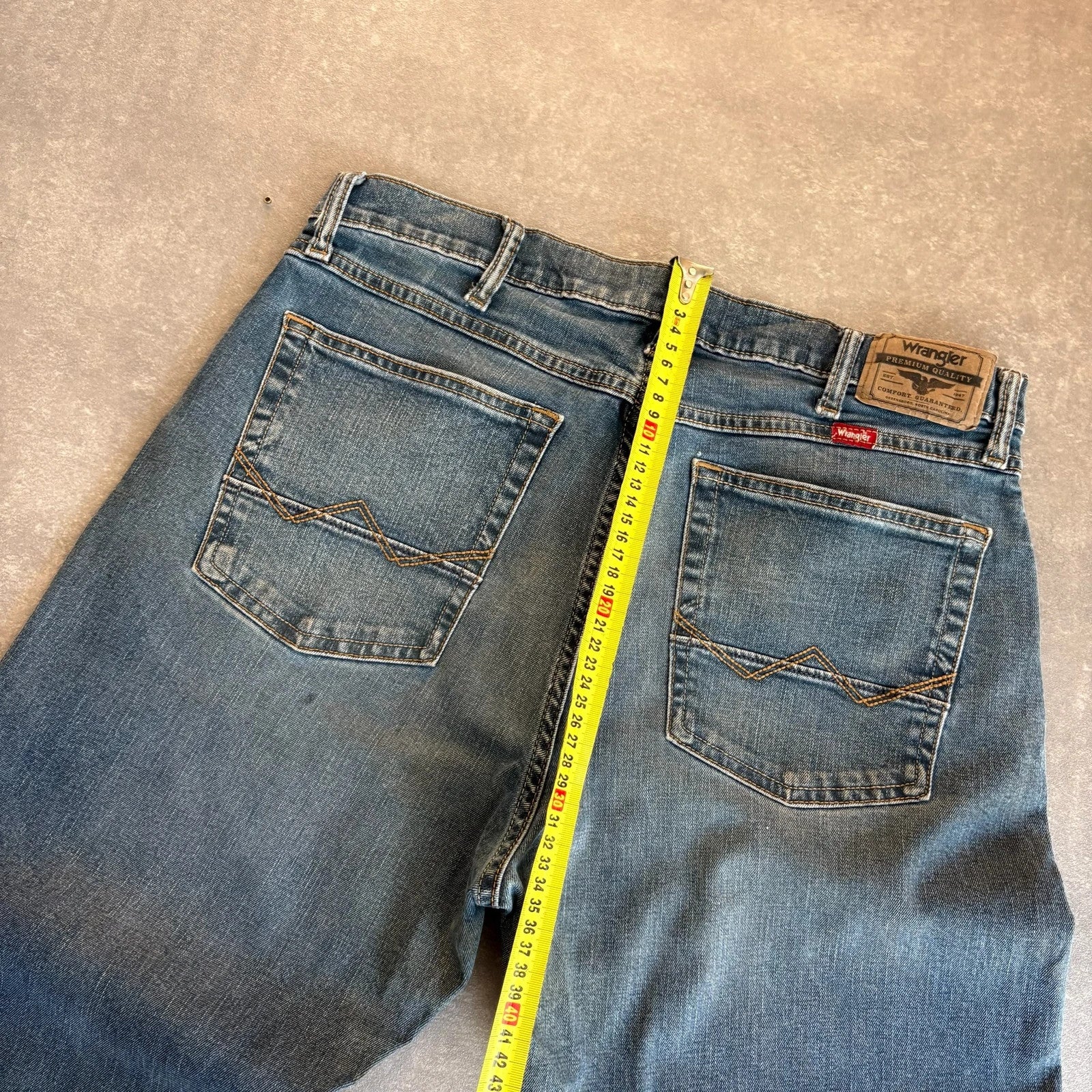 Wrangler Slim Fit Light Wash Denim Jeans Mens Straight Leg Red Tab Vintage Smaller Fit Casual Cotton
