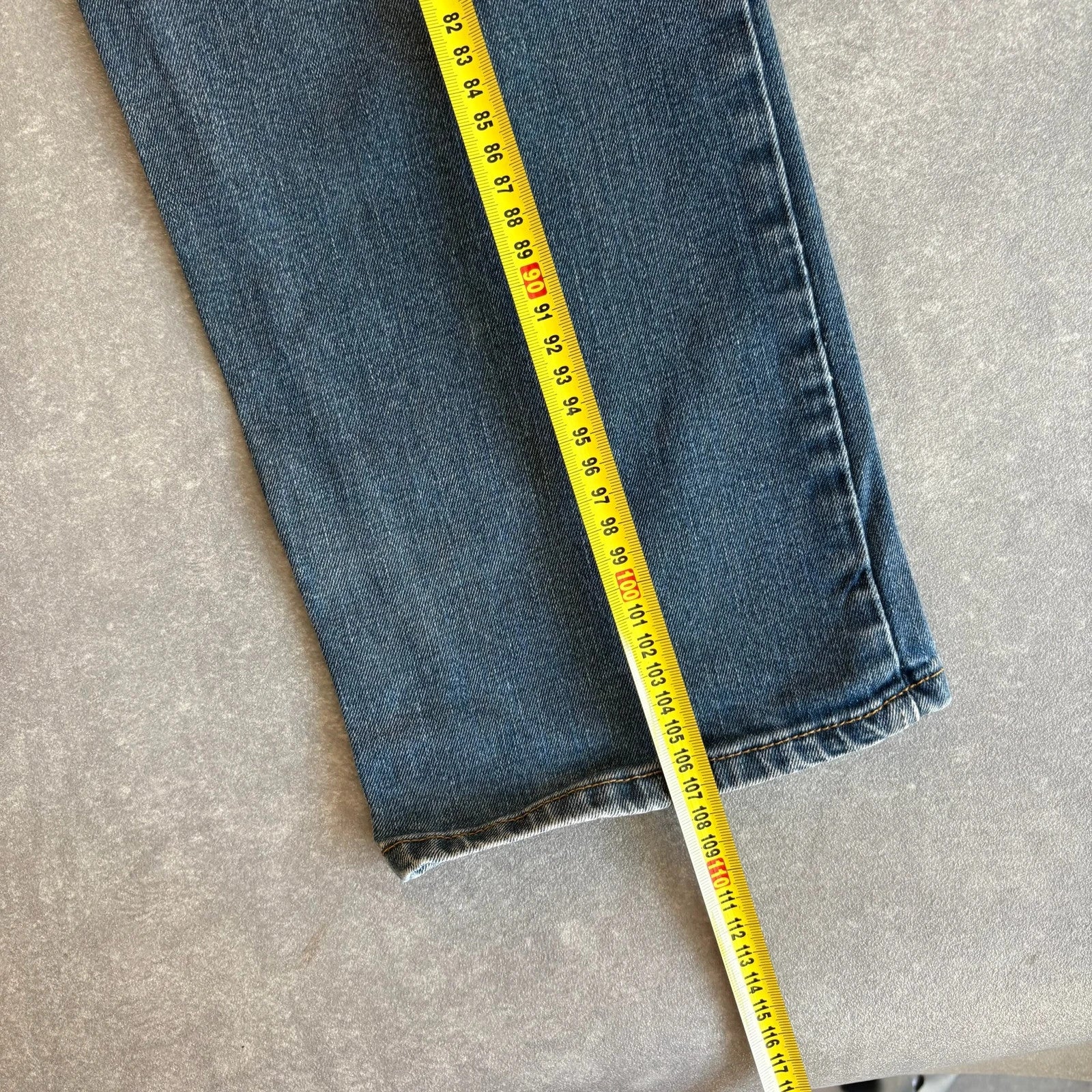 Wrangler Slim Fit Light Wash Denim Jeans Mens Straight Leg Red Tab Vintage Smaller Fit Casual Cotton