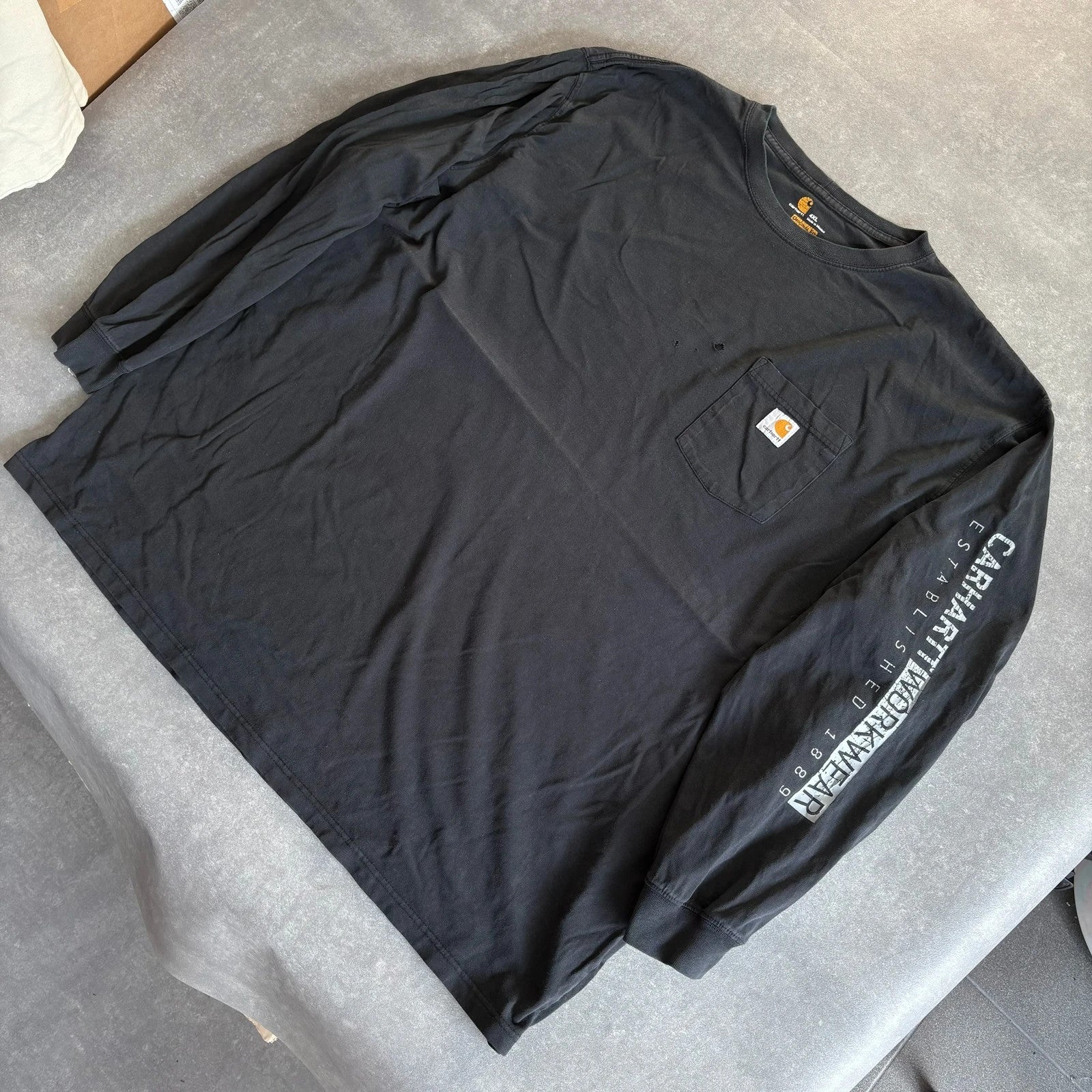 Carhartt Workwear Long Sleeve Black Sleeve Spellout Est 1889 Vintage Heavyweight Streetwear Crewneck