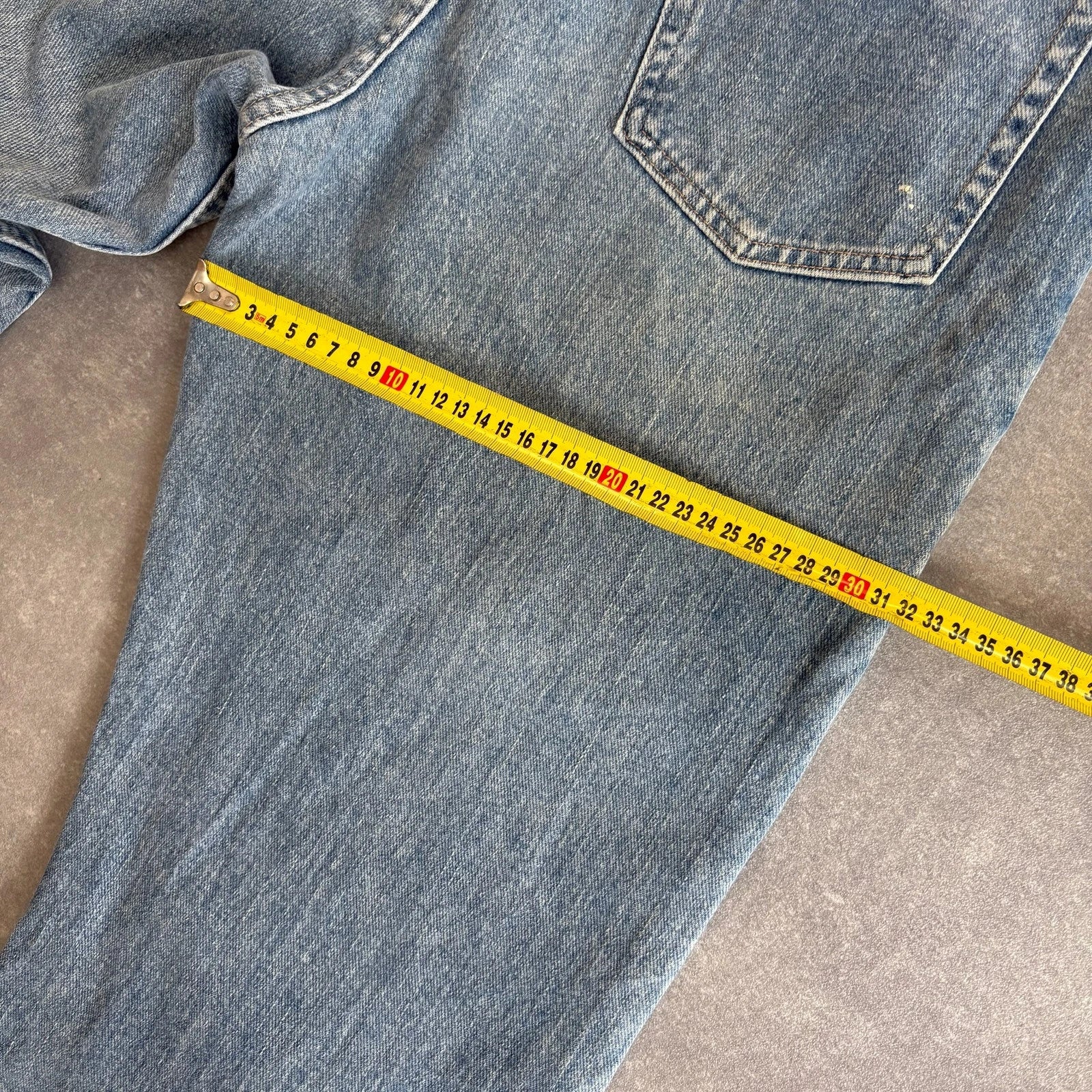 Wrangler Straight Leg Jeans Mid Wash Blue Denim Vintage Workwear Western Casual Mens W33 L32