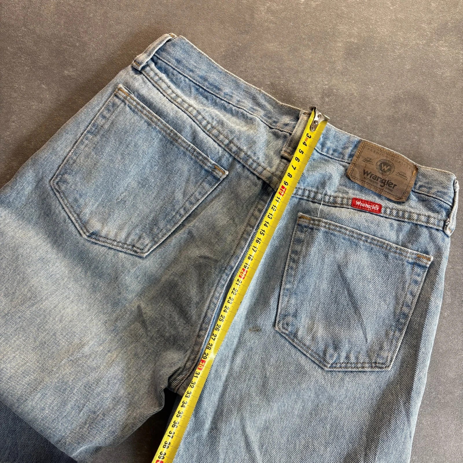 Wrangler Light Wash Jeans Faded Blue Denim Vintage Workwear Western Casual Straight Leg Mens W31 L30