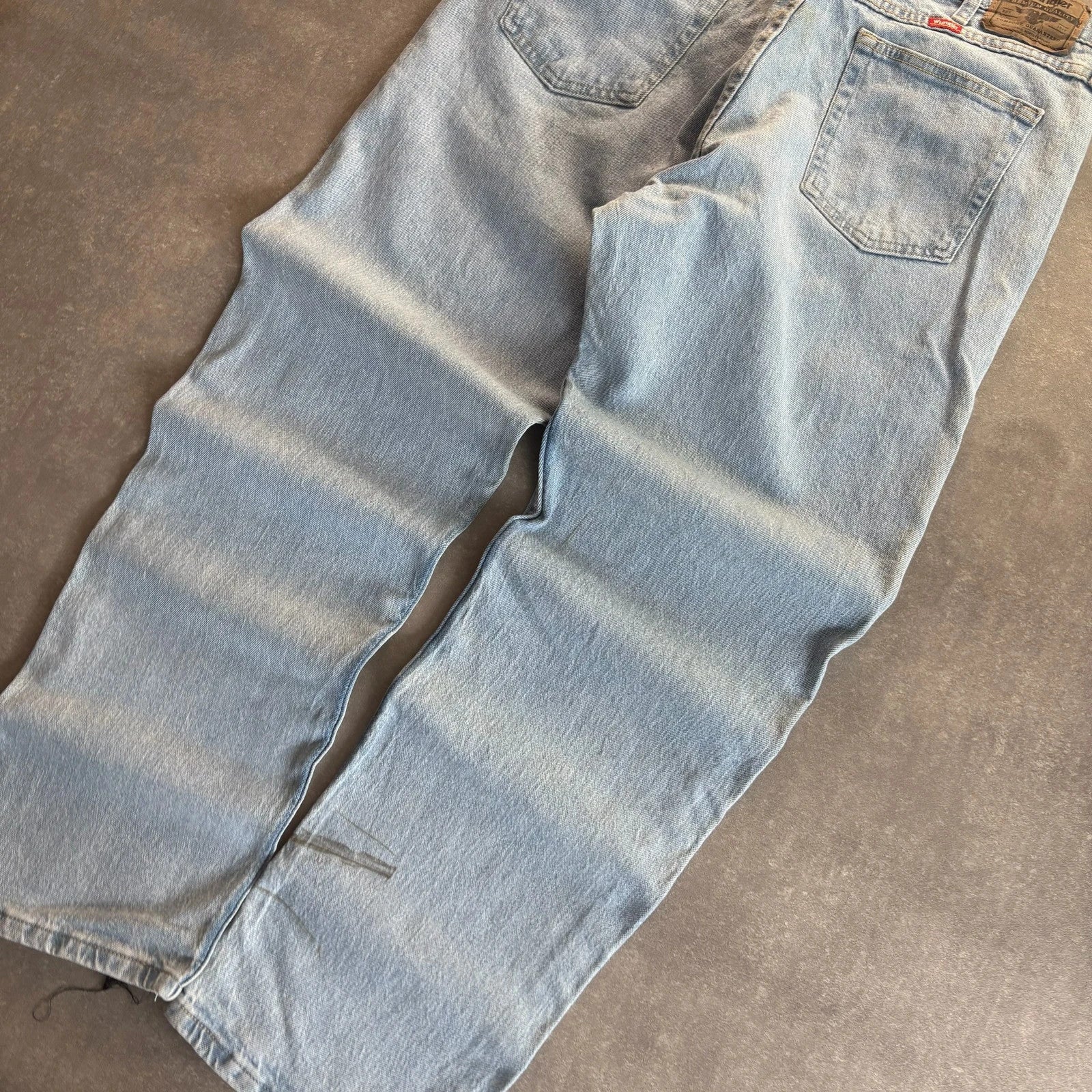 Wrangler Light Wash Jeans Faded Blue Denim Vintage Workwear Western Casual Straight Leg Mens W36 L32
