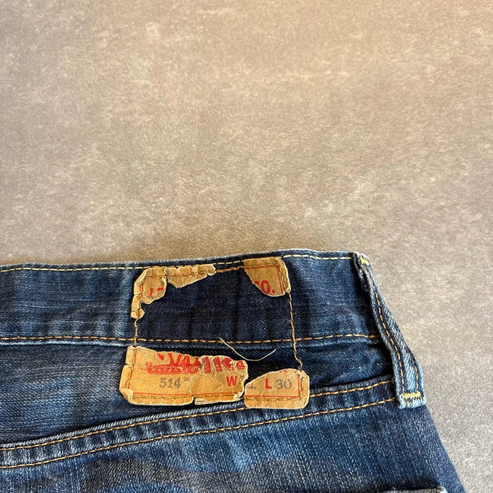 Levis 514 Straight Fit Jeans Mens W31 L30 Mid Wash Denim Vintage Red Tab Regular Straight Leg Faded