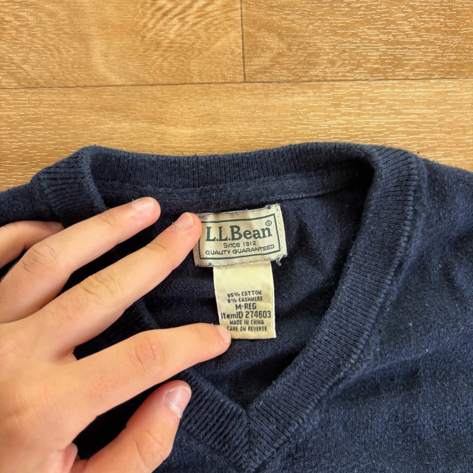 LL Bean Navy Cashmere Blend V Neck Knit Sweater Ivy Preppy Mens
