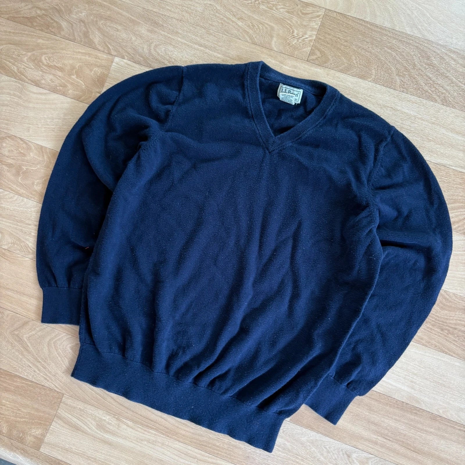 LL Bean Navy Cashmere Blend V Neck Knit Sweater Ivy Preppy Mens