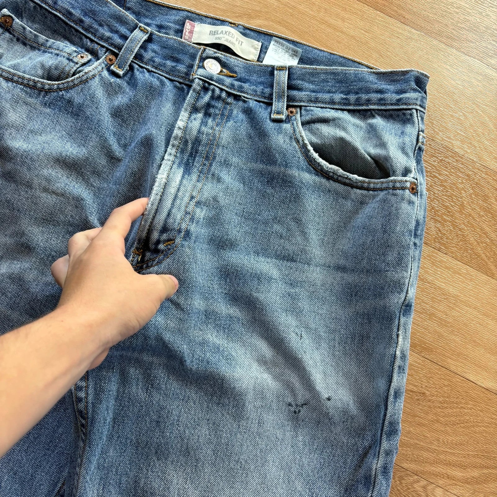 Levis 550 Relaxed Fit Light Wash Vintage Straight Leg Denim Jeans Mens
