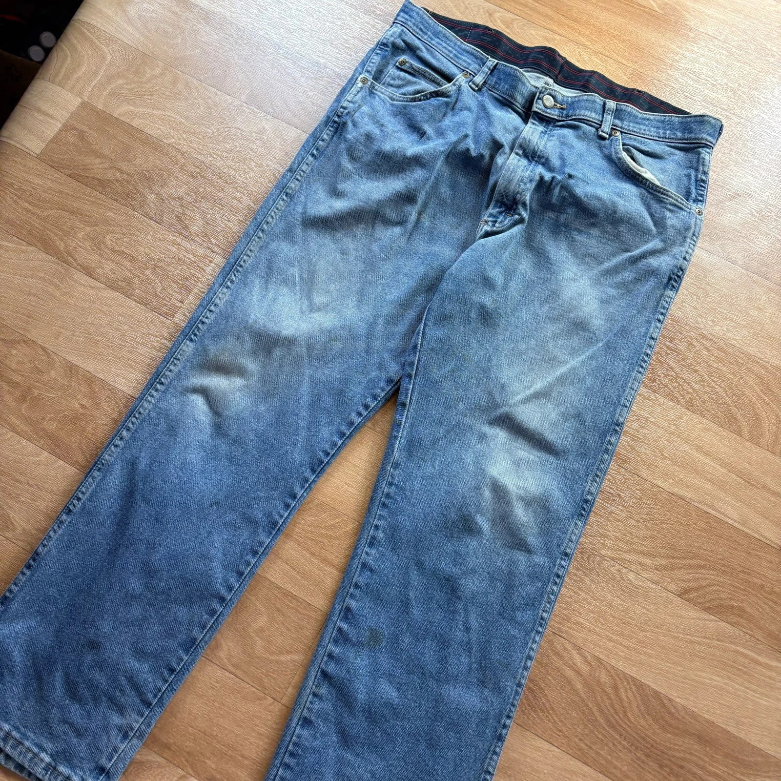 Wrangler Premium Quality Blue Regular Fit Straight Leg Vintage Denim Jeans Mens