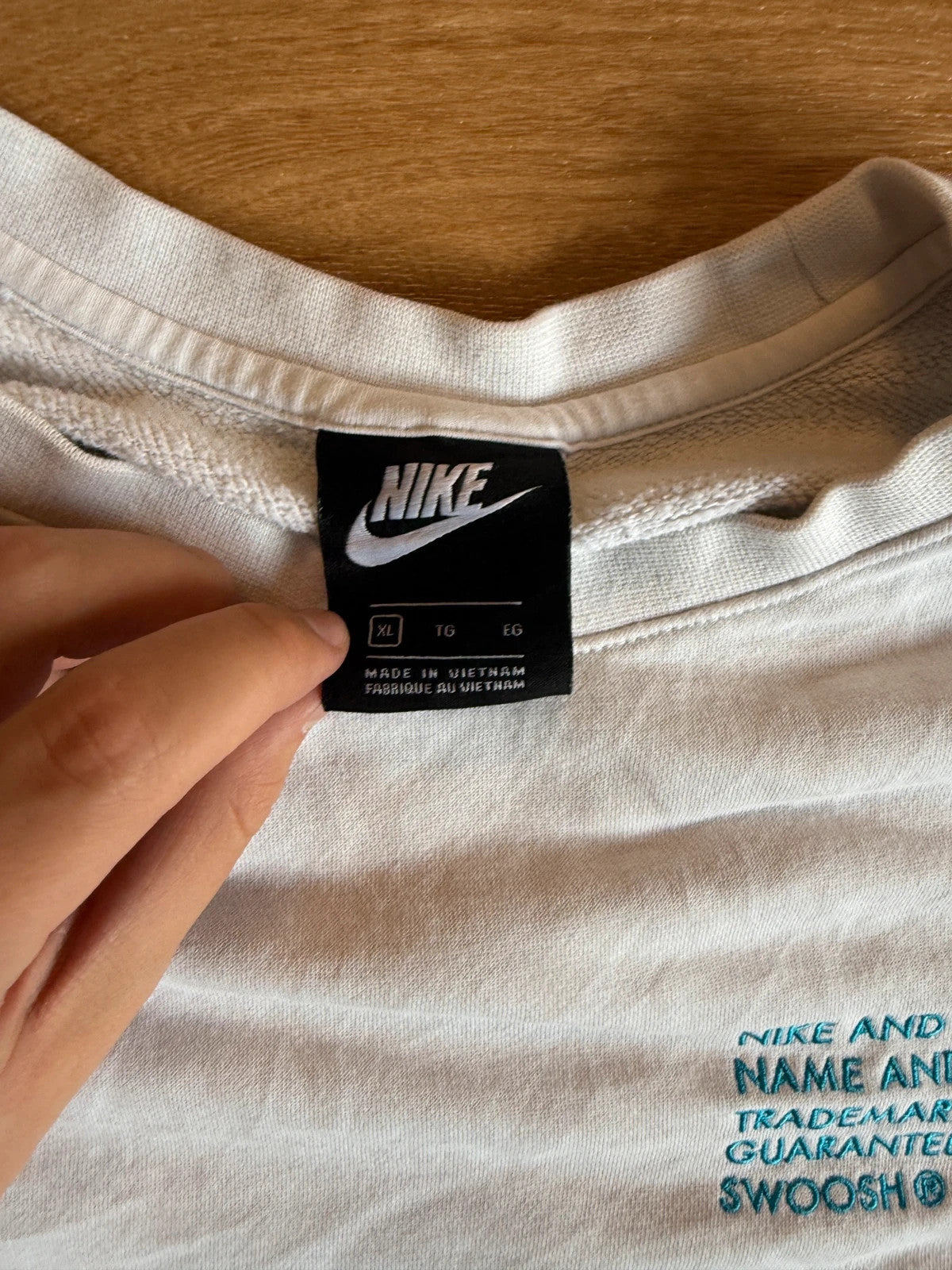 Nike White Embroidered Swoosh Vintage Streetwear Pullover Hoodie Casual Mens