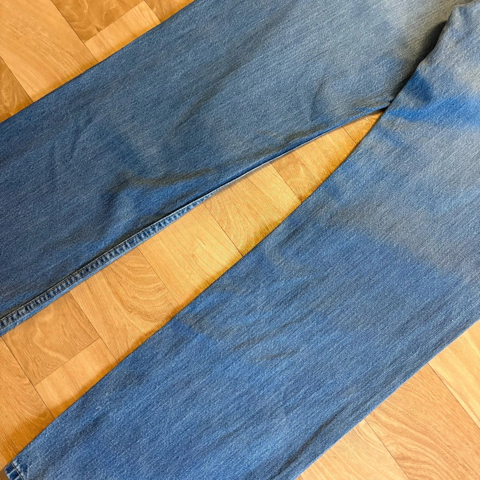 Levis Light Wash Straight Leg Faded Denim Jeans Vintage Red Tab Classic Five Pocket Mens