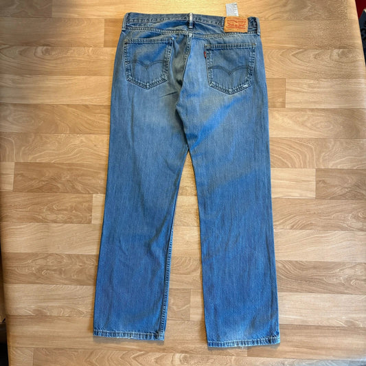 Levis Light Wash Straight Leg Faded Denim Jeans Vintage Red Tab Classic Five Pocket Mens