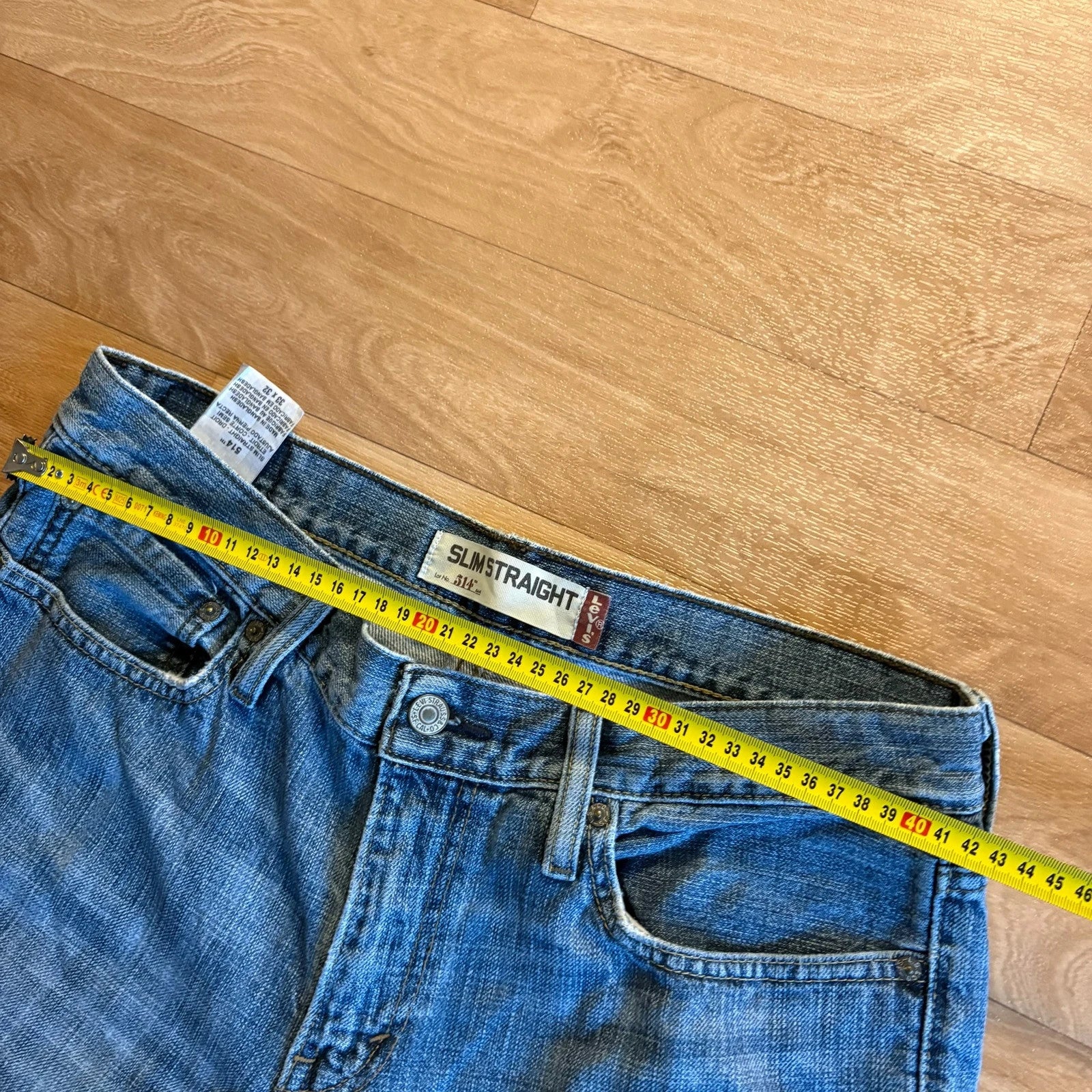 Levis 514 Slim Straight Medium Wash Jeans Faded Vintage Denim Whiskered Streetwear Mens