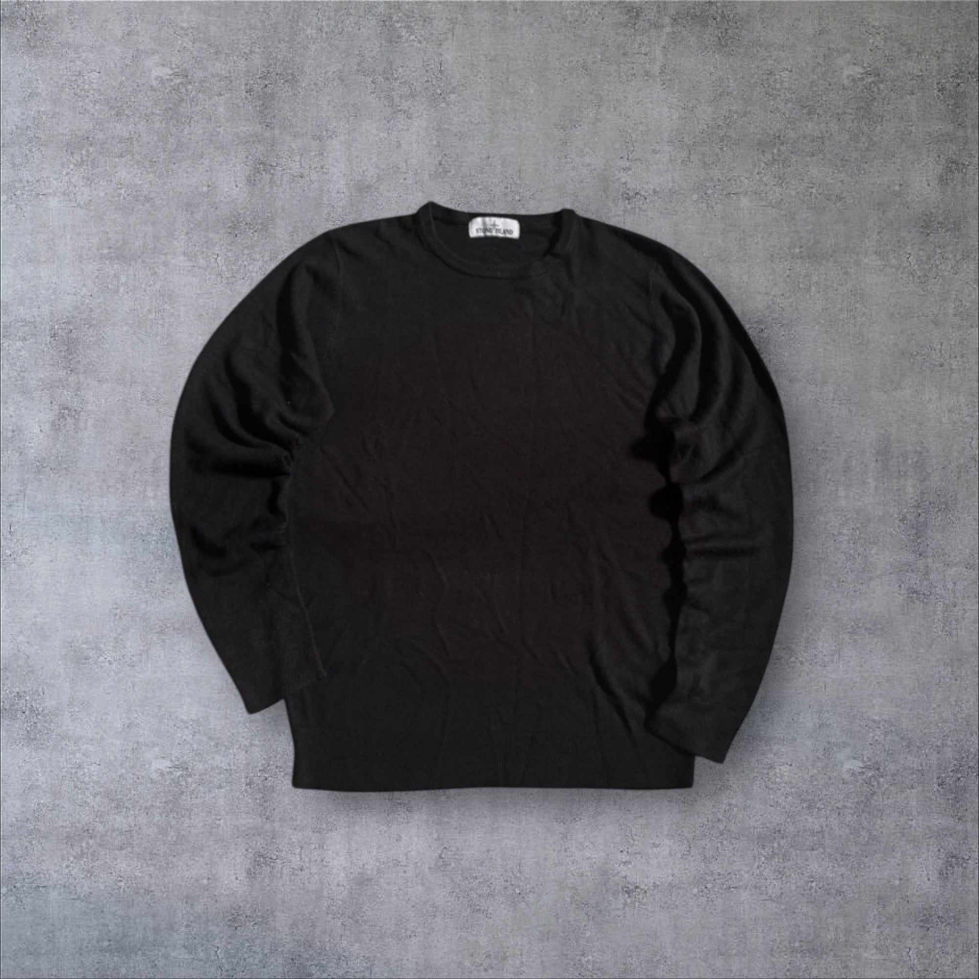 Stone island classic black crewneck sweater