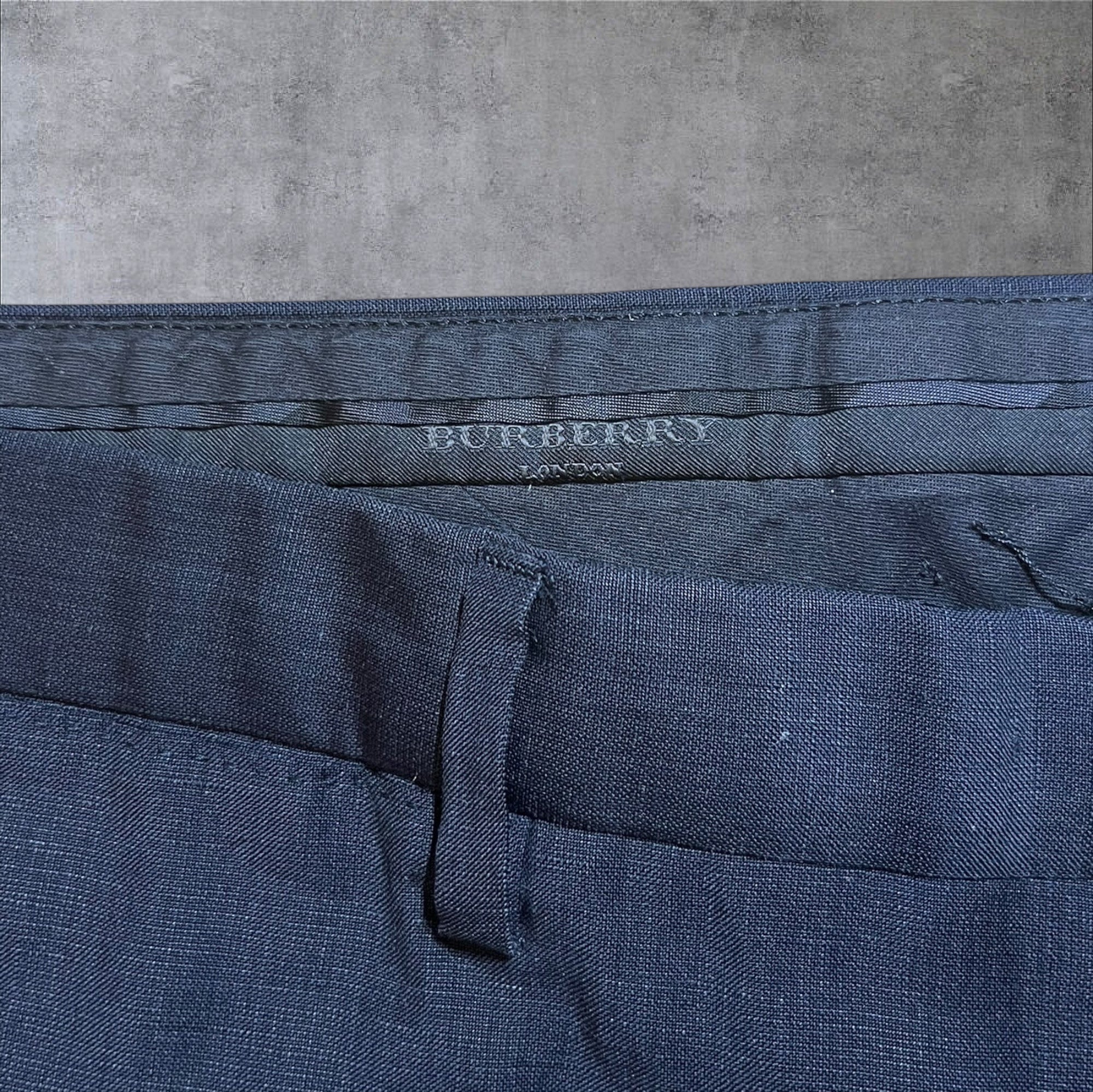 Burberry - elegant suit trousers (wool)